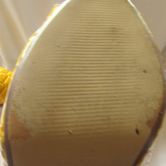 Nine West Yellow Mock Croc Stiletto Peep Toe Shoes, Size 8.5 M     D1111 - Picture 9 of 10